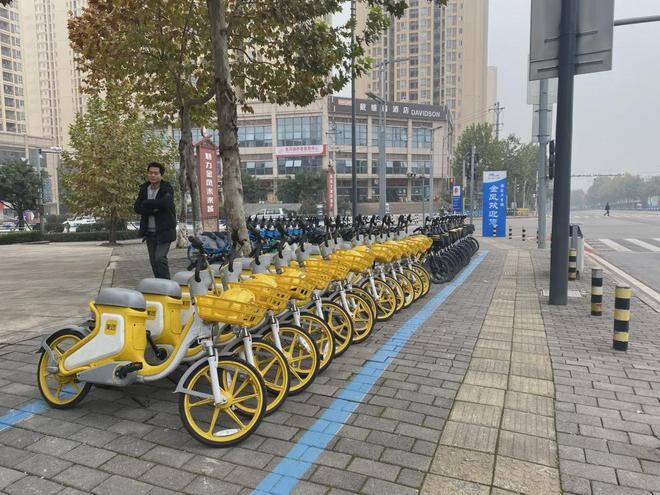 逆行、亂停、違反交通信號(hào)燈……騎共享單車(chē)這些行為將面臨處罰！